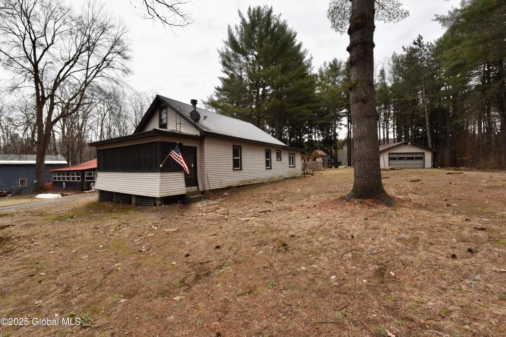 Currently Displayed Property Photo