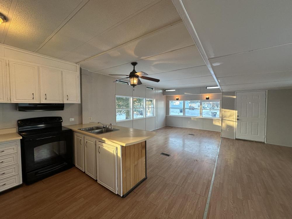 Currently Displayed Property Photo