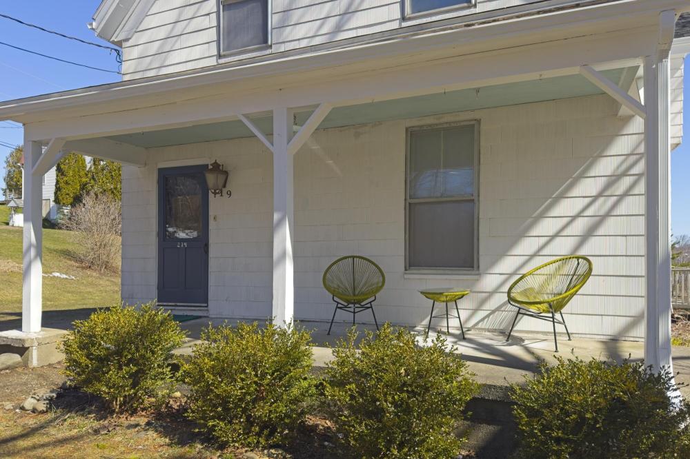 Currently Displayed Property Photo
