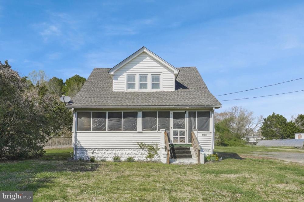 Currently Displayed Property Photo
