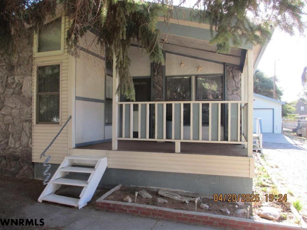 Currently Displayed Property Photo