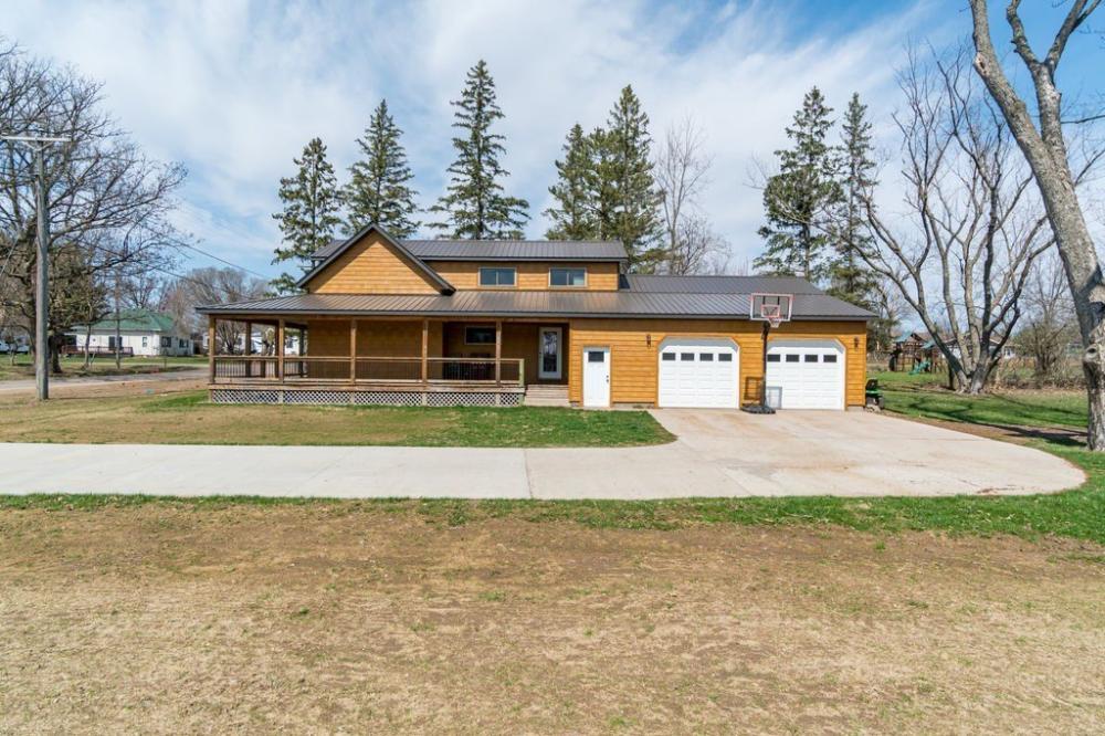 Currently Displayed Property Photo