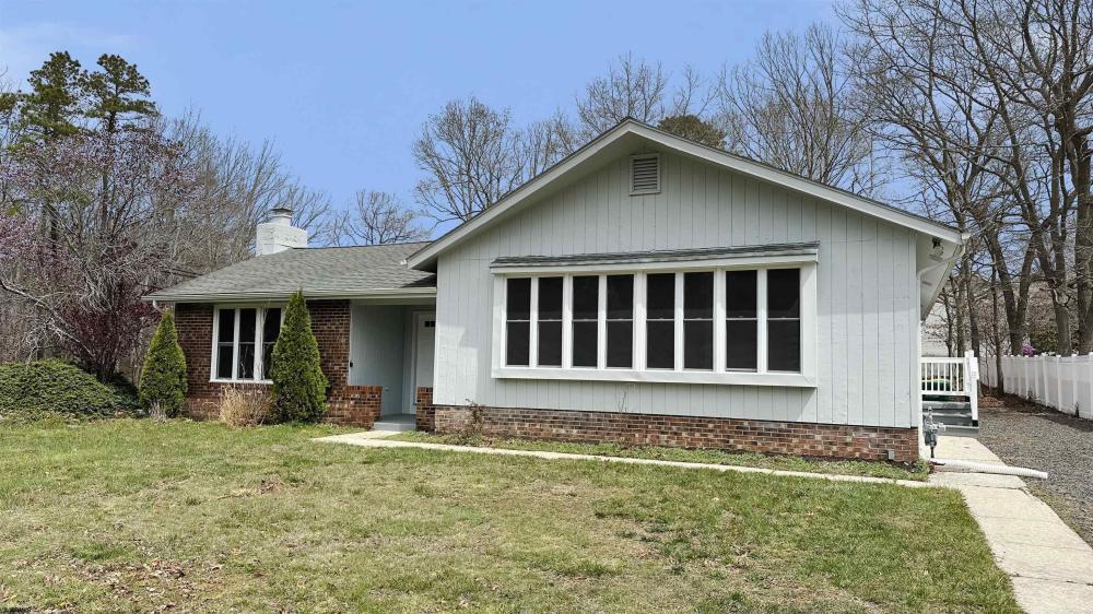 Currently Displayed Property Photo