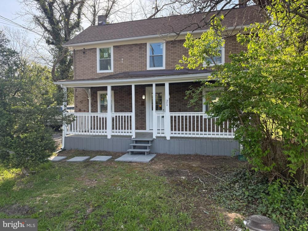Currently Displayed Property Photo