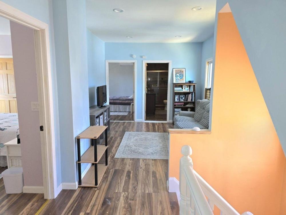Currently Displayed Property Photo