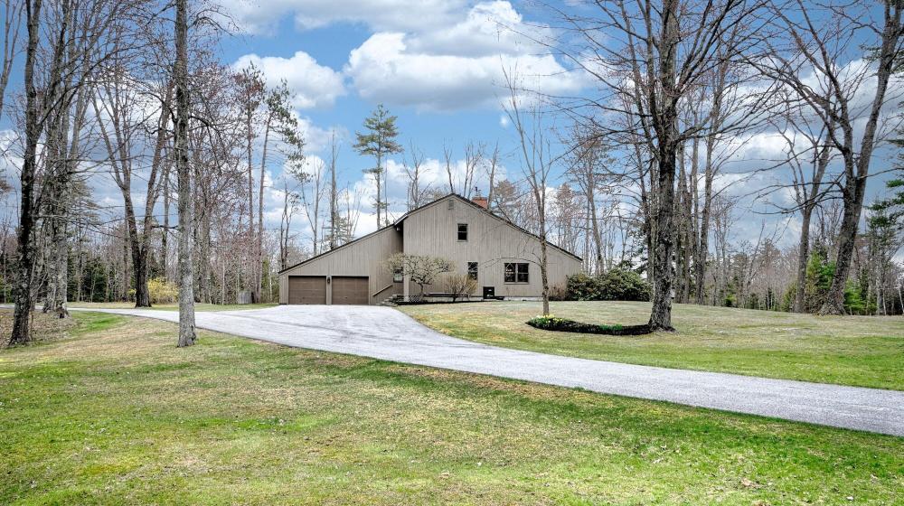 Currently Displayed Property Photo