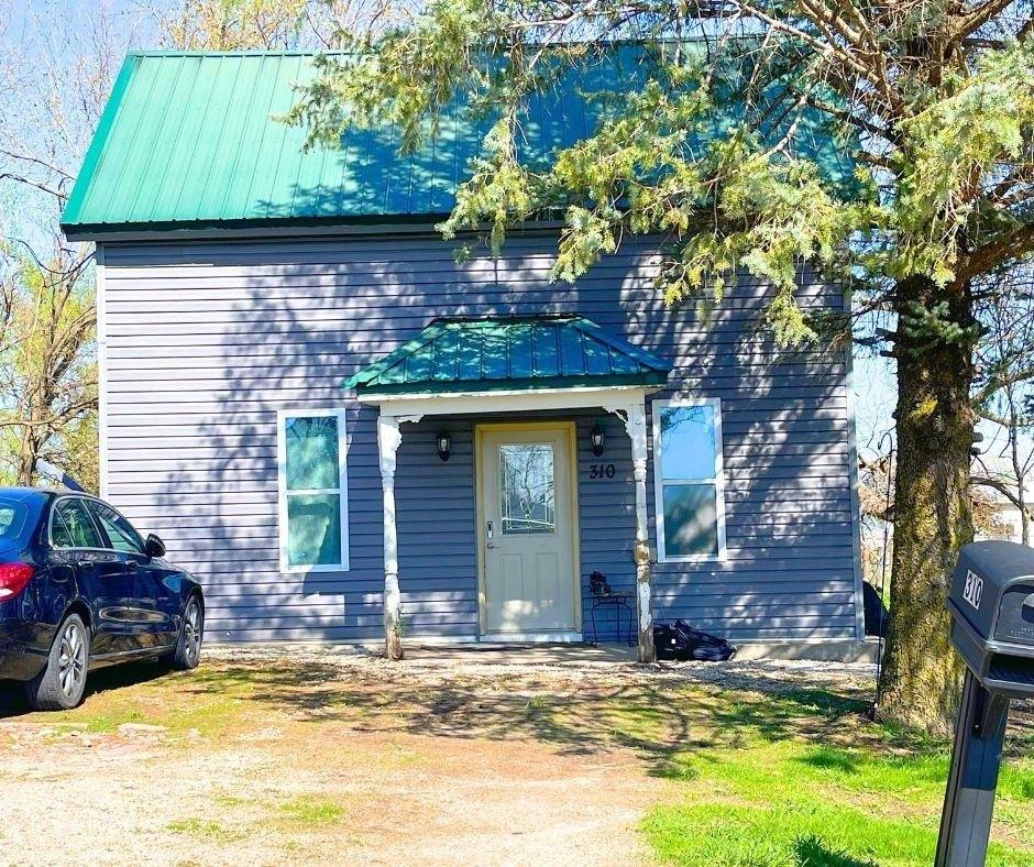 Currently Displayed Property Photo