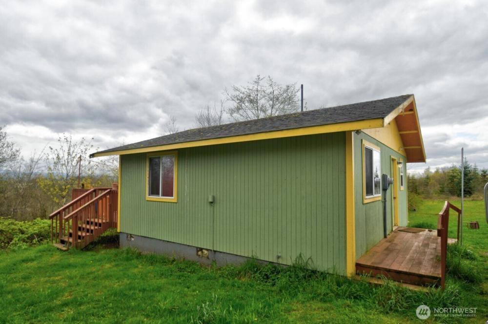 Currently Displayed Property Photo