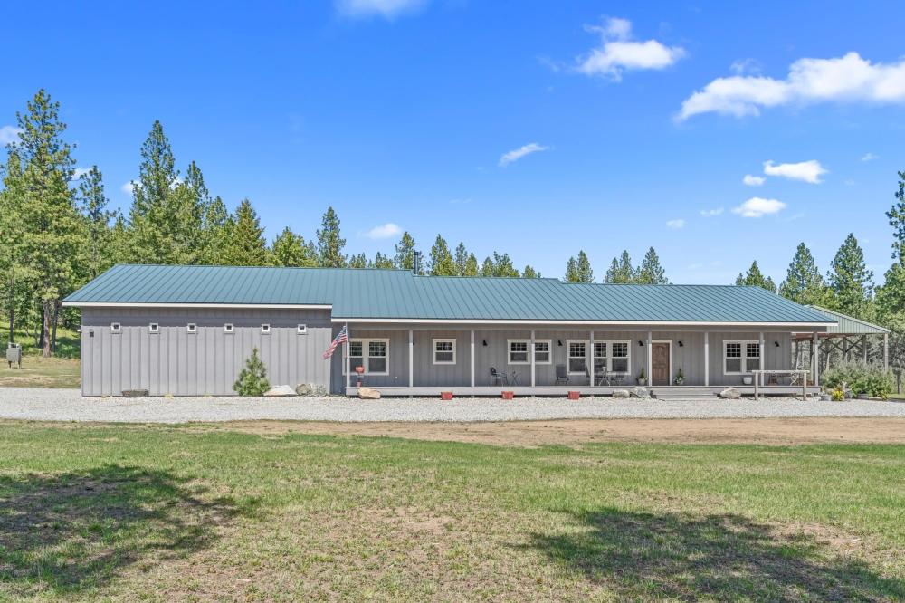 Currently Displayed Property Photo
