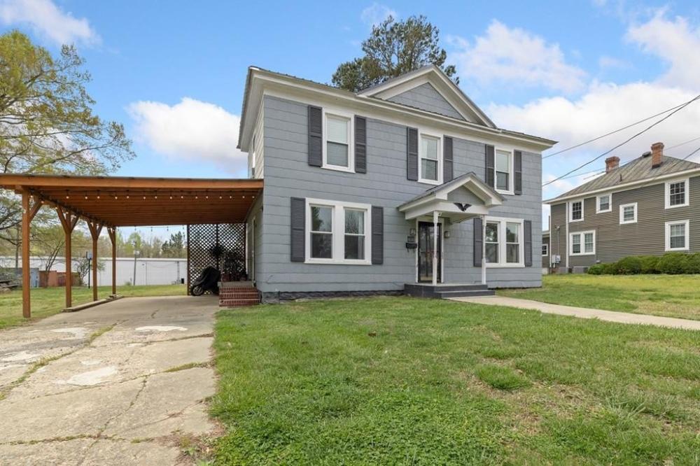 Currently Displayed Property Photo