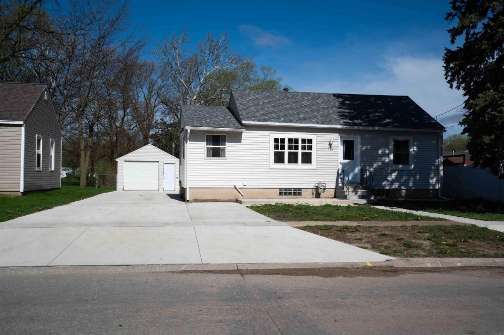 Currently Displayed Property Photo