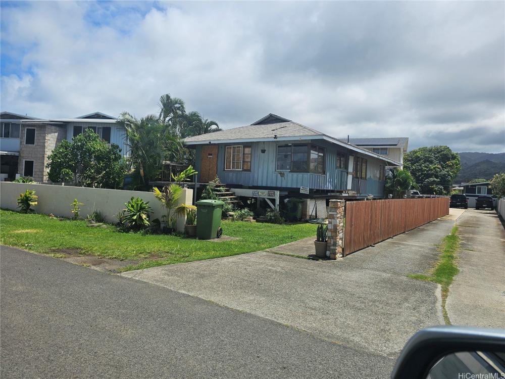 Currently Displayed Property Photo