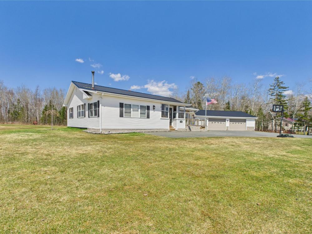 Currently Displayed Property Photo