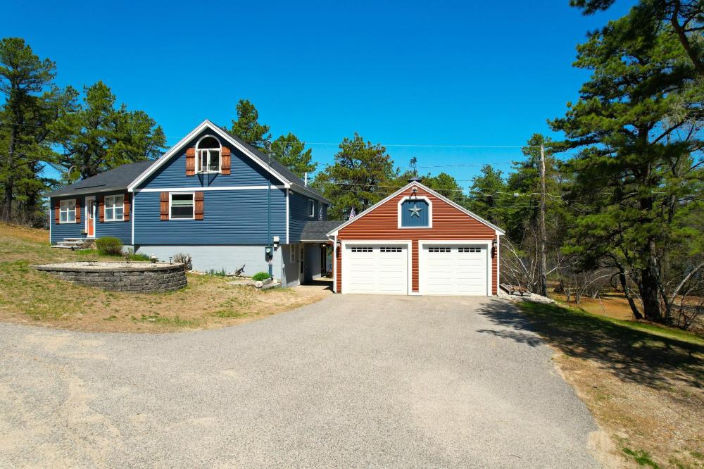 Currently Displayed Property Photo