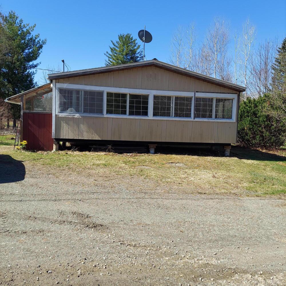 Currently Displayed Property Photo