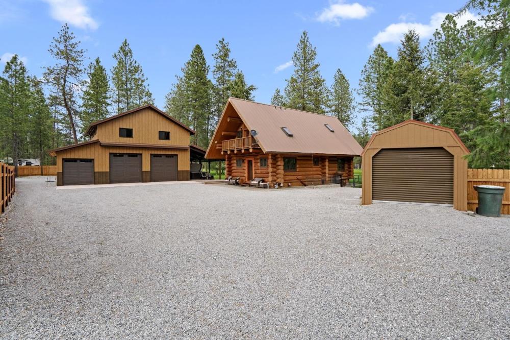 Currently Displayed Property Photo