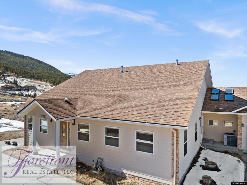 Currently Displayed Property Photo