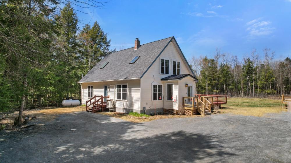 Currently Displayed Property Photo
