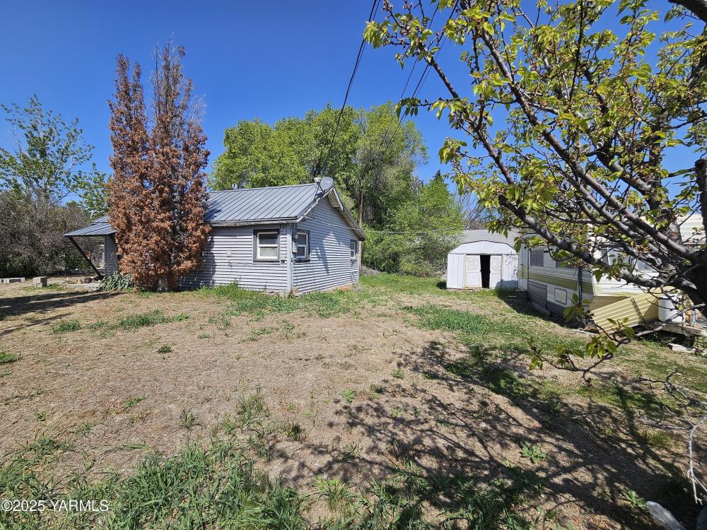Currently Displayed Property Photo