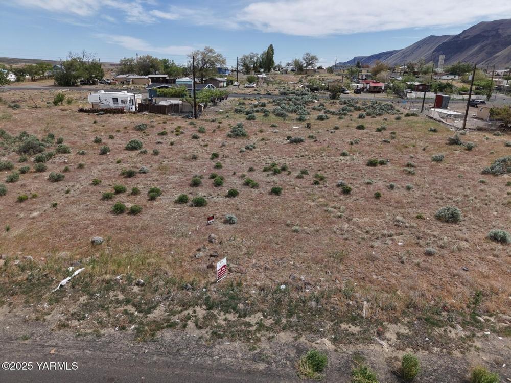 Currently Displayed Property Photo