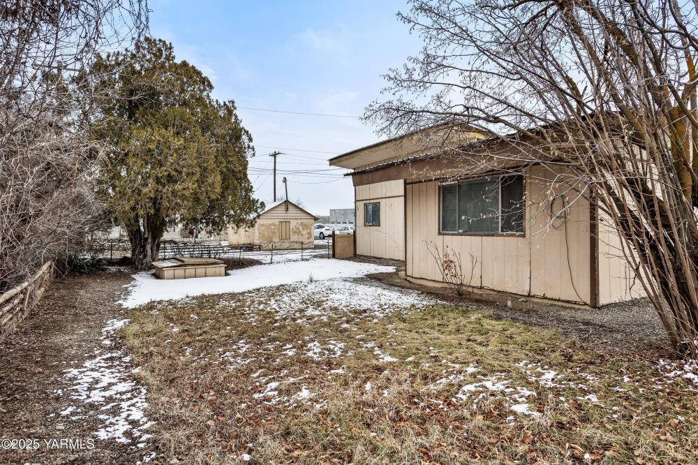 Currently Displayed Property Photo