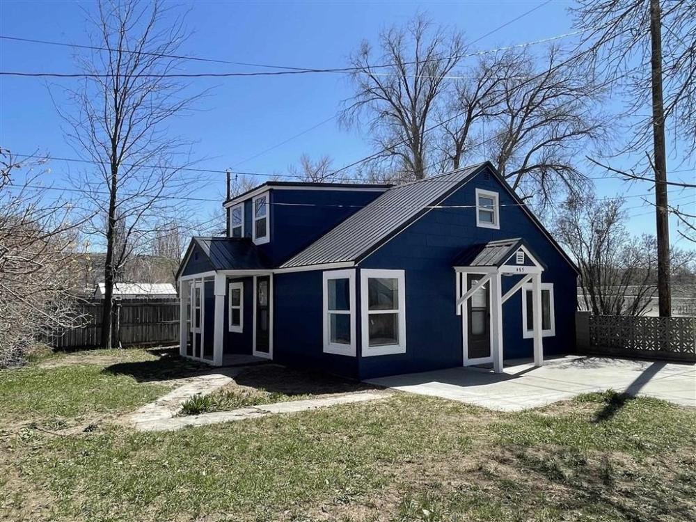Currently Displayed Property Photo