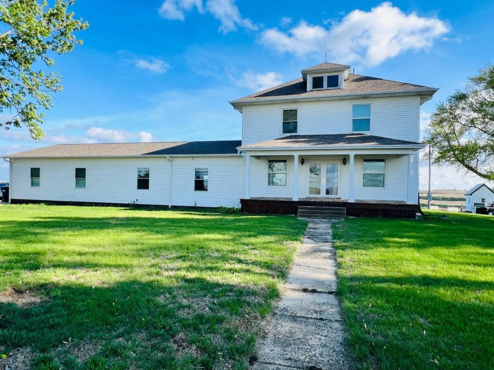 Currently Displayed Property Photo