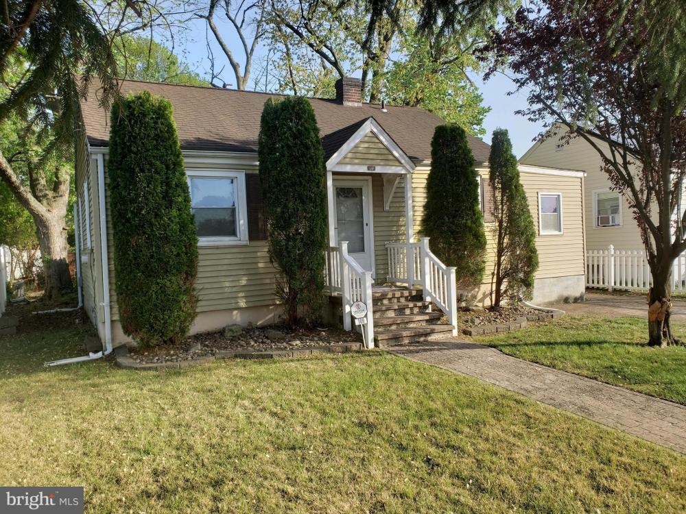 Currently Displayed Property Photo
