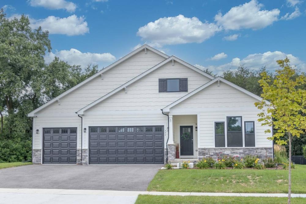 Currently Displayed Property Photo