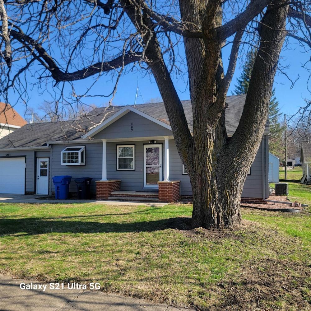 Currently Displayed Property Photo