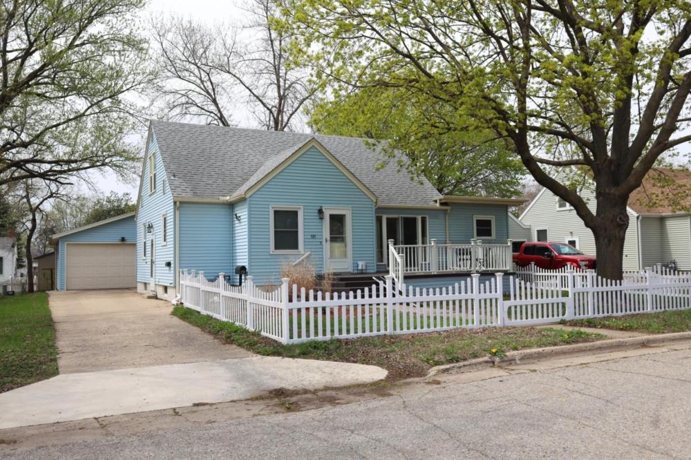 Currently Displayed Property Photo