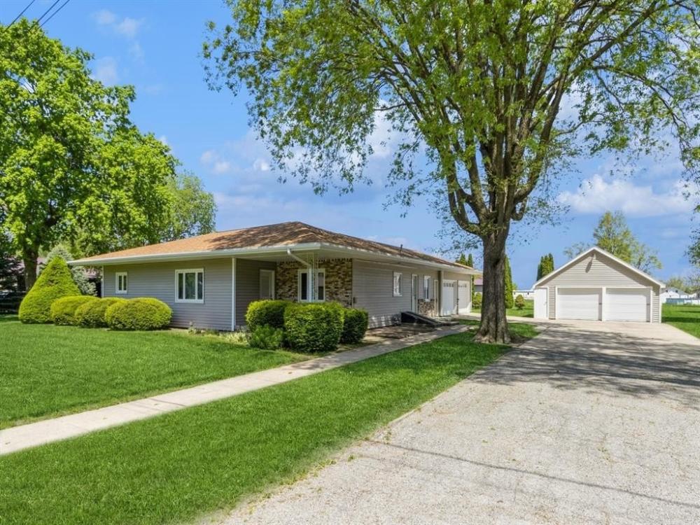 Currently Displayed Property Photo