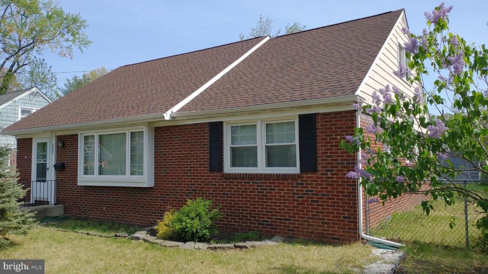 Currently Displayed Property Photo