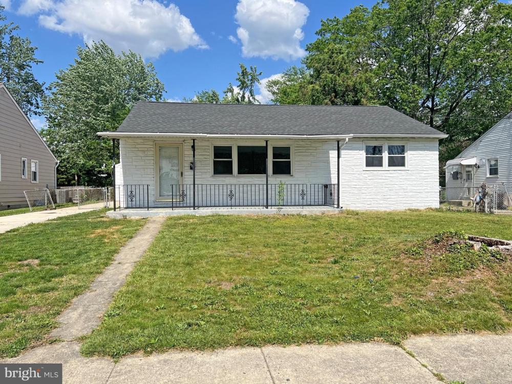 Currently Displayed Property Photo
